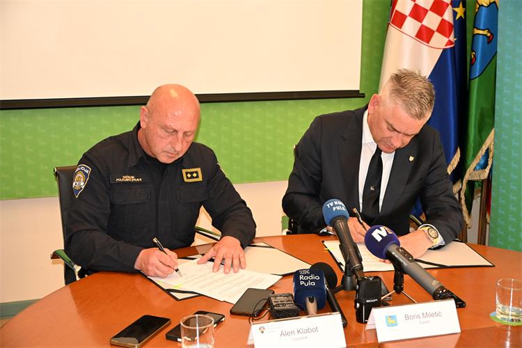 Slika /2026/romobili pressica1.JPG
